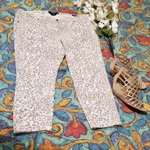 🍀Lucky Brand Capri's🍀